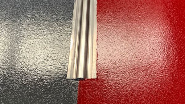 Bild-Zusammenschnitte der einzelnen Einbauschritte des waverail Schienensystems
