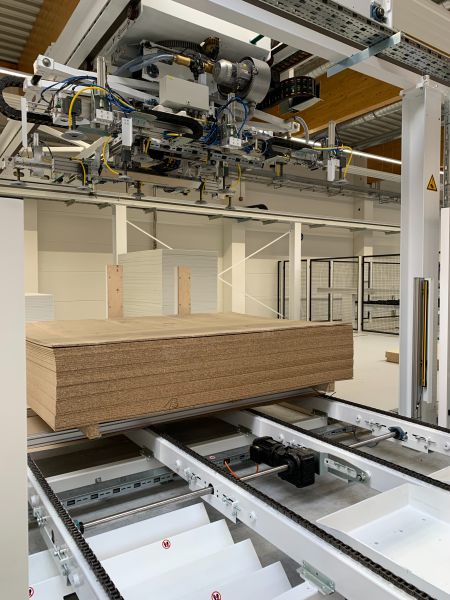 Die HORSTKEMPER Flächenlager ermöglichen eine intelligente, effiziente und materialschonende Plattenlagerung für unterschiedlichste Materialien und Formate. Sie bilden die Basis einer prozessoptimierten Materialzuführung mit leistungsstarker Ein- und Ausl